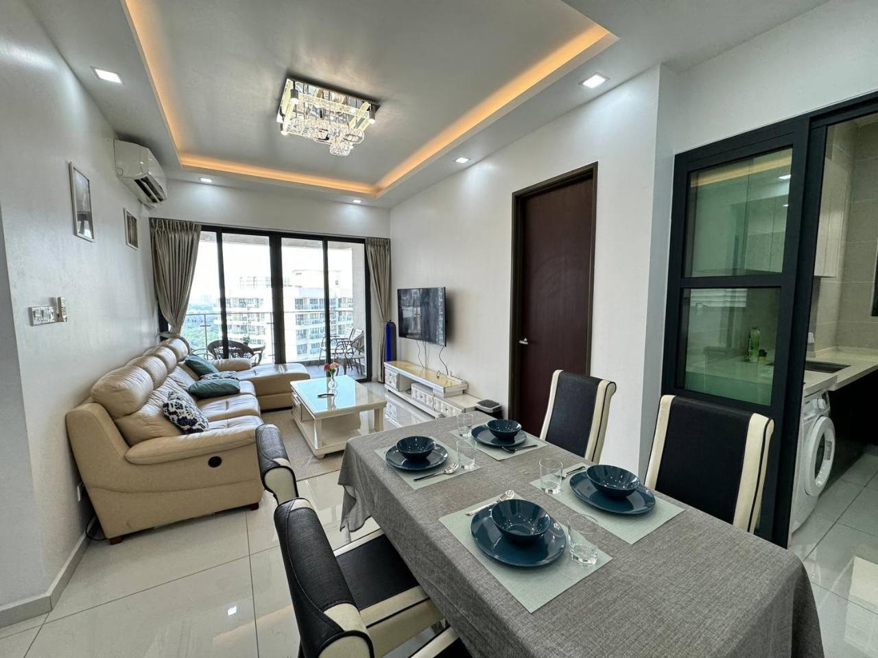 Lovell Country Garden 2 King Beds High Level Johor Bahru